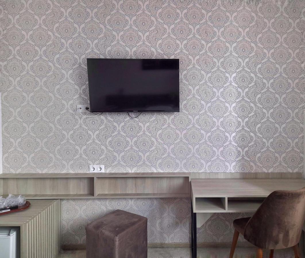 Alexis Hotel 3*