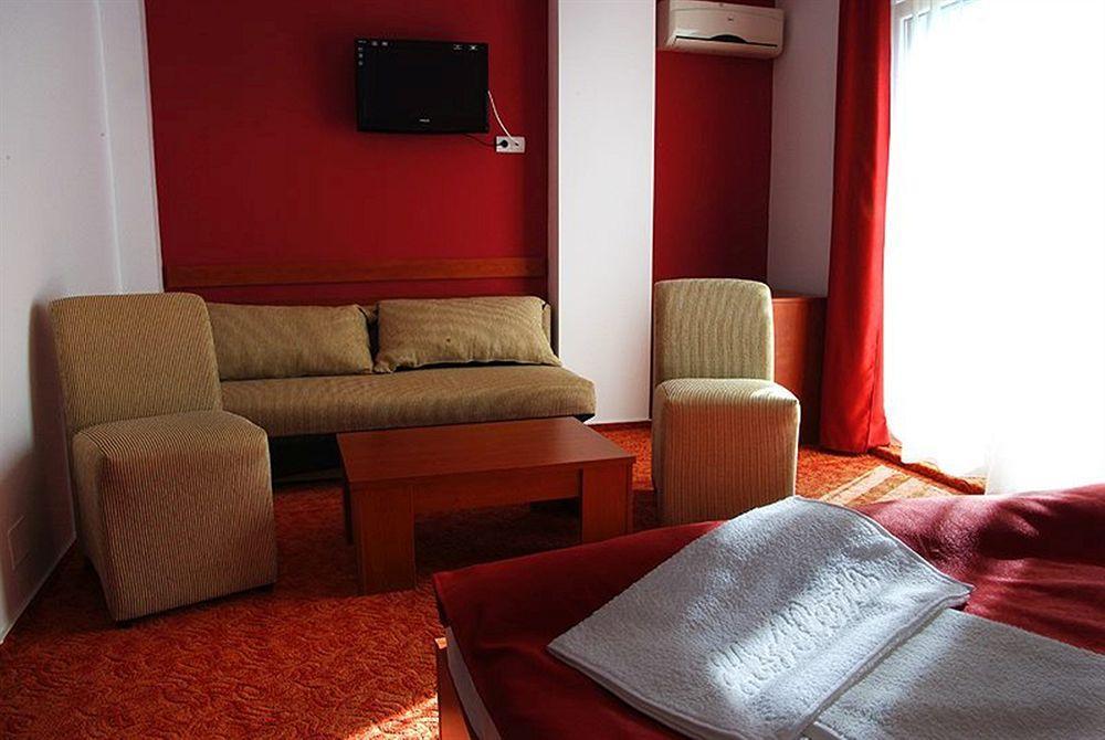 Alexis Hotel